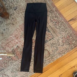 Lululemons size 2 excellent condition